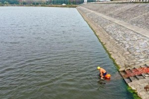水库游泳技巧指南（在水库学会游泳的关键技巧和注意事项）