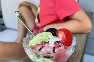 享受夏日游泳的技巧（如何巧妙邀约女生共游清凉池）